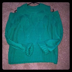 💚KELLY GREEN SWEATER!